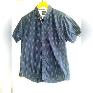 7DIAMONDS short sleeve button down, navy with tiny triangles, men’s large